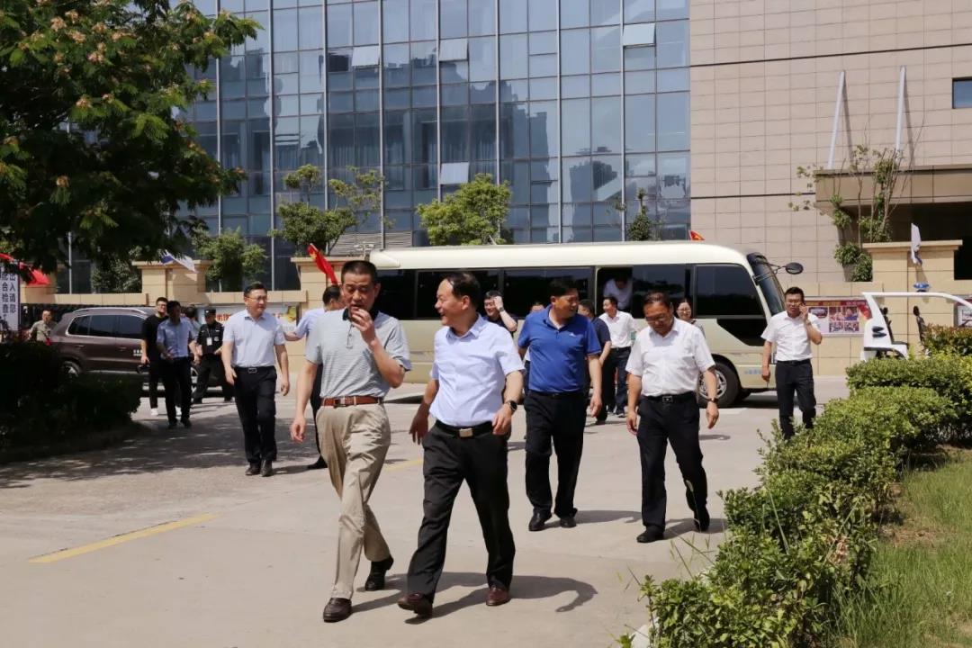 市委副書記、市長(zhǎng)葉露中再次蒞臨索伊調(diào)研